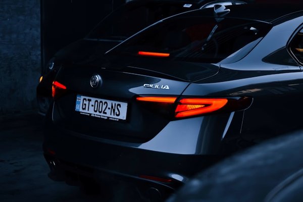 How to Choose the Best LED Headlights for Improved Night Vision in a Kia Sorento?